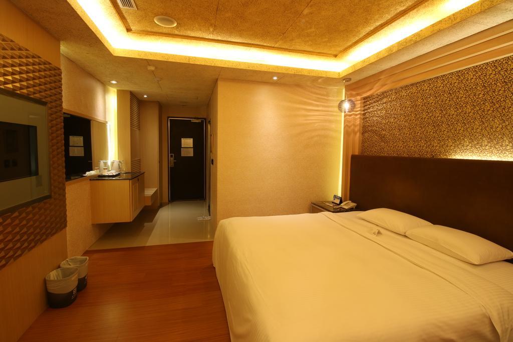 R7 Hotel Гаосюн Экстерьер фото