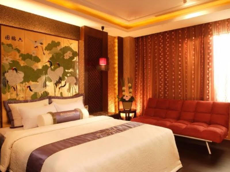 R7 Hotel Гаосюн Экстерьер фото