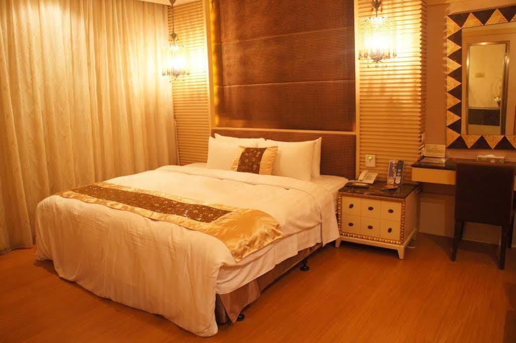R7 Hotel Гаосюн Экстерьер фото