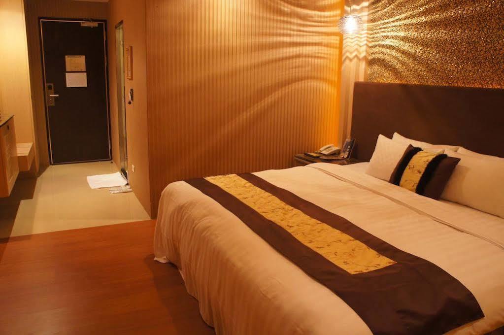 R7 Hotel Гаосюн Экстерьер фото