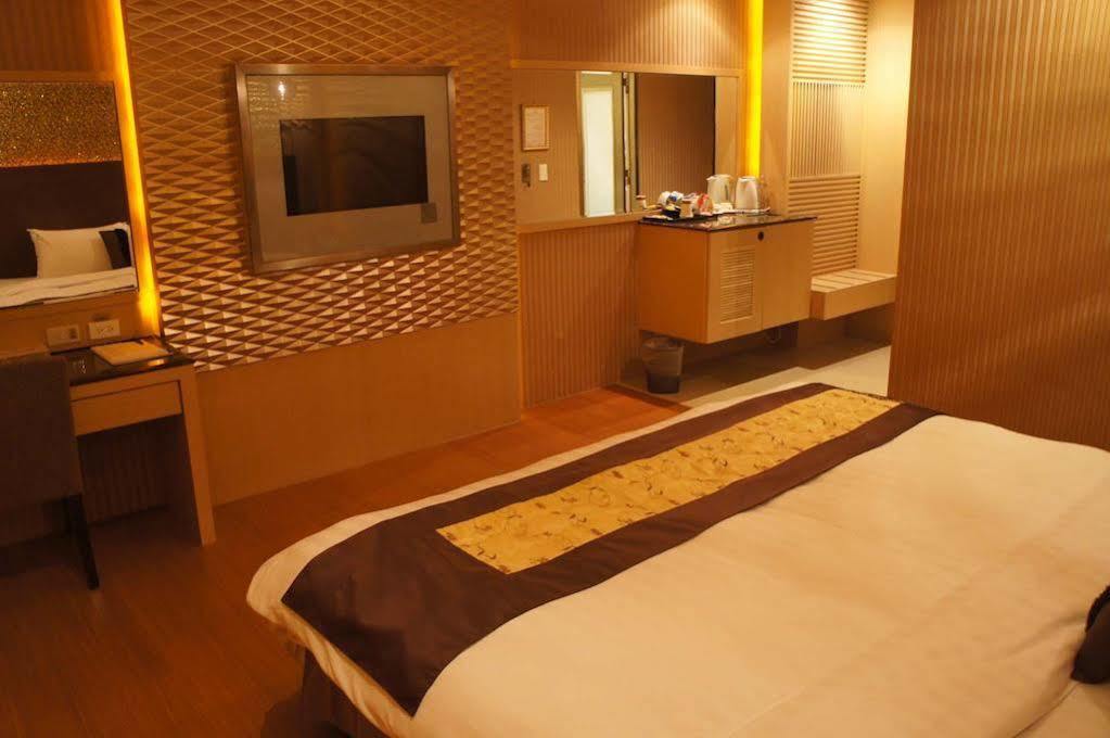 R7 Hotel Гаосюн Экстерьер фото