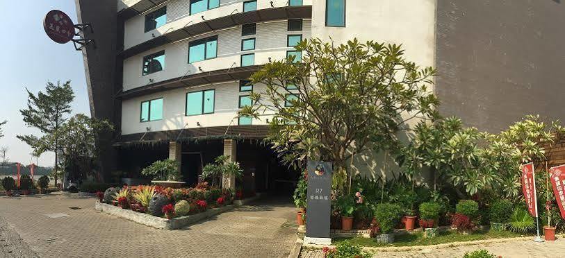 R7 Hotel Гаосюн Экстерьер фото